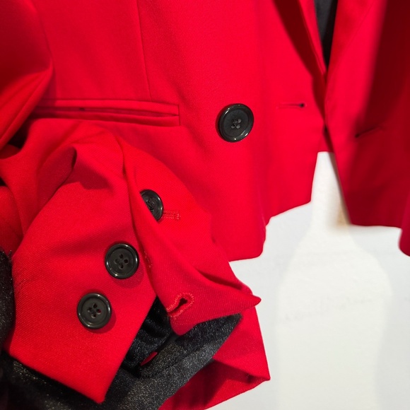 Size: XL Red Saint Art New York Suit Cropped Blazer New - Picture 4 of 8